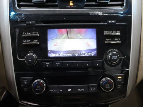 Used 2014 Nissan Altima 2.5 SL w/ Moonroof Package FWD image 28