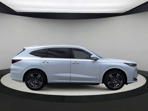 Used 2025 Acura MDX SH-AWD w/ Advance Package image 9