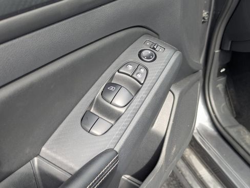 Used 2025 Nissan Altima 2.5 SV FWD image 26