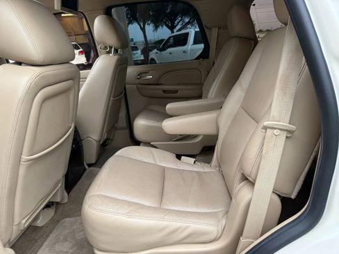 Used 2012 Cadillac Escalade Luxury w/ Livery Package image 27