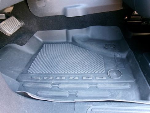 Used 2024 Ford Bronco Outer Banks AWD/4WD image 13