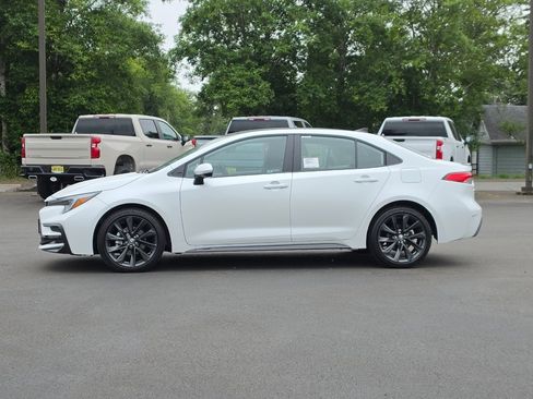 New 2026 Toyota Corolla SE w/ SE Package FWD image 6