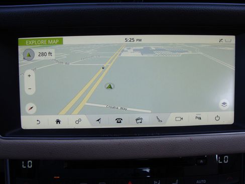 Used 2017 Jaguar XF Prestige image 13