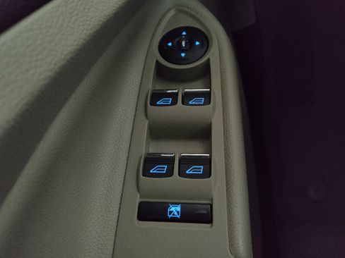 Used 2016 Ford Escape Titanium image 27