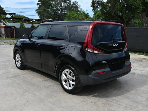 Used 2022 Kia Soul LX w/ Technology Package FWD image 6