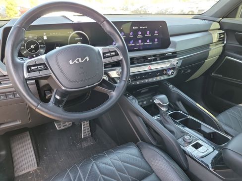 Used 2024 Kia Telluride SX Prestige X-Line image 2