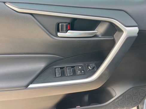 Used 2023 Toyota RAV4 XLE image 12