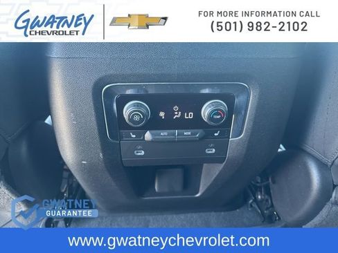 Used 2024 Chevrolet Tahoe Z71 w/ Luxury Package image 32