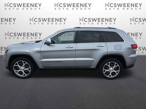 Used 2020 Jeep Grand Cherokee Limited w/ Luxury Group II image 2