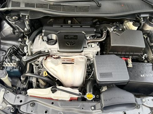 Used 2017 Toyota Camry LE image 28