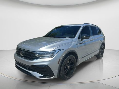 Certified 2024 Volkswagen Tiguan SE R-Line FWD image 1