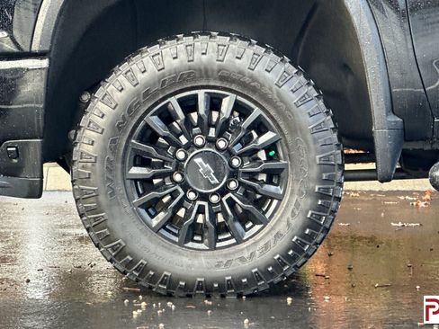 Certified 2022 Chevrolet Silverado 3500 LTZ w/ LTZ Plus Package image 34