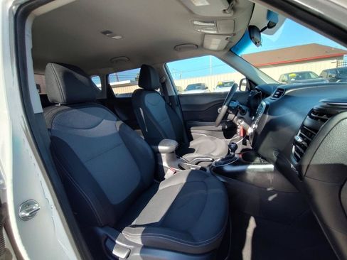 Used 2018 Kia Soul + FWD image 42