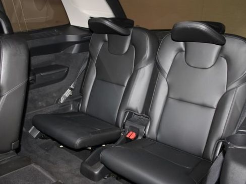 Used 2024 Volvo XC90 B5 Core w/ Climate Package AWD/4WD image 10