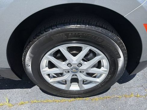 Certified 2024 Chevrolet Equinox LT FWD image 14