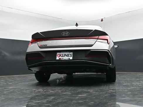 Used 2024 Hyundai Elantra SEL FWD image 62