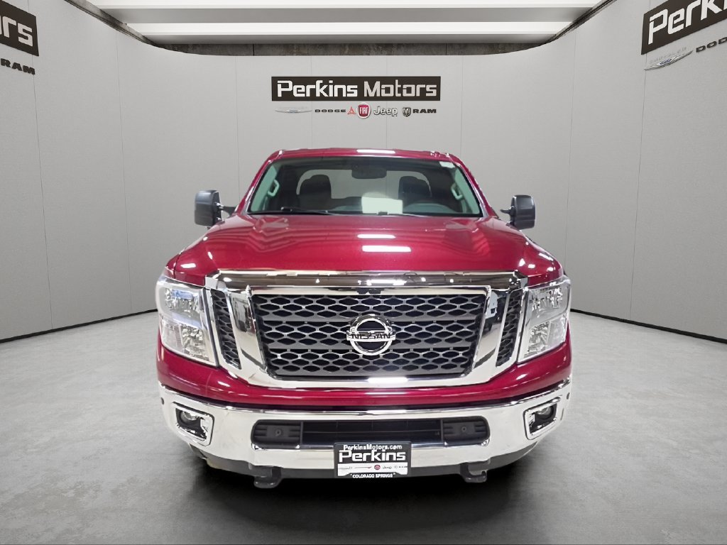 Used 2017 Nissan Titan SV AWD/4WD image 3