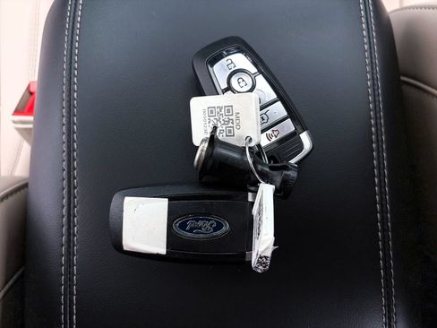 Used 2023 Ford Explorer XLT w/ Equipment Group 202A AWD/4WD image 30