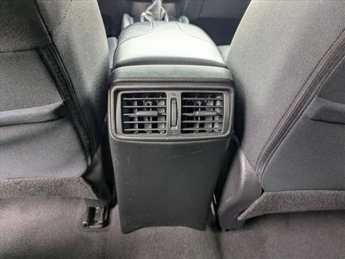 Used 2017 Nissan Rogue S image 14