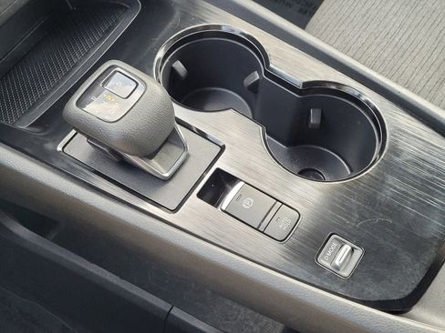 Used 2023 Nissan Rogue SV image 27