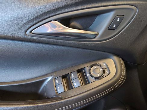 Used 2023 Buick Encore GX Select FWD image 23