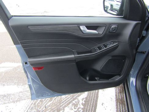 Used 2025 Ford Escape SE w/ PHEV Premium Package FWD image 23