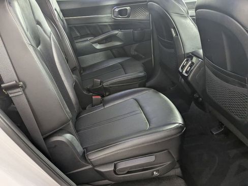 Used 2022 Kia Sorento SX image 32