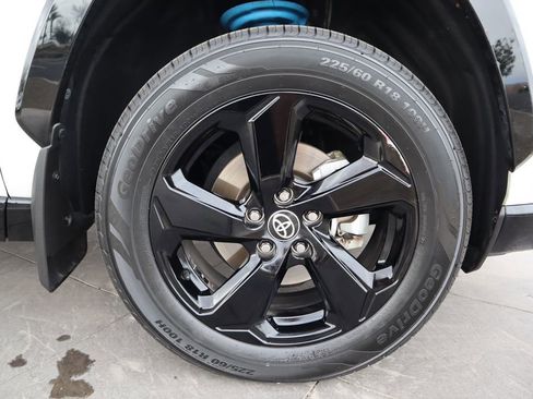 Certified 2021 Toyota RAV4 XSE image 30