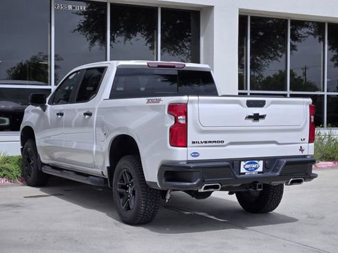 Used 2024 Chevrolet Silverado 1500 LT Trail Boss w/ Convenience Package II AWD/4WD image 6