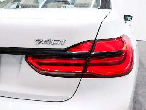 Used 2019 BMW 740i xDrive 740i xDrive image 43