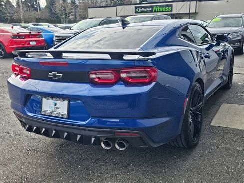 Used 2019 Chevrolet Camaro LT image 5