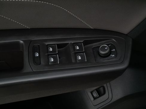 Certified 2023 Volkswagen Atlas Cross Sport SE image 19