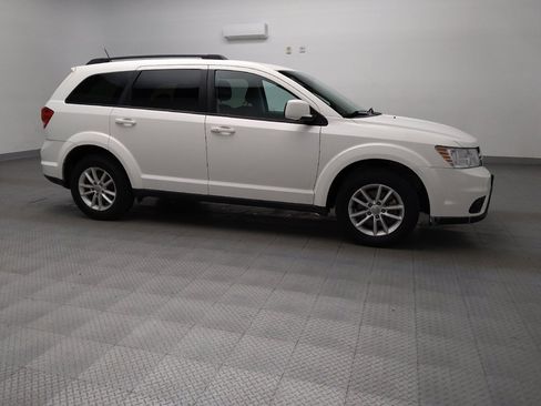 Used 2015 Dodge Journey SXT w/ Flexible Seating Group image 11