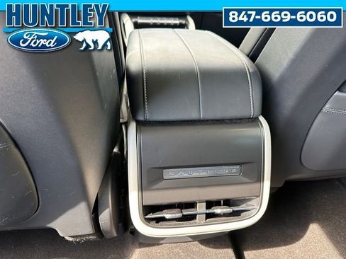Used 2024 Lincoln Nautilus Reserve AWD/4WD image 17