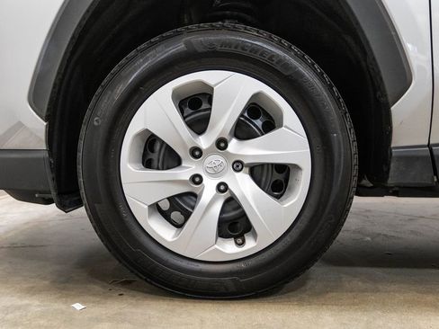 Used 2024 Toyota RAV4 LE image 11