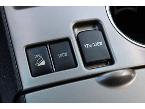 Used 2010 Toyota Highlander SE AWD/4WD image 32