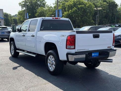 Used 2014 GMC Sierra 2500 SLE w/ SLE Preferred Package AWD/4WD image 3