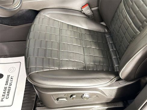 Used 2025 Cadillac Escalade Sport Platinum image 21