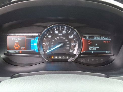 Used 2017 Ford Explorer XLT w/ Equipment Group 202A image 22