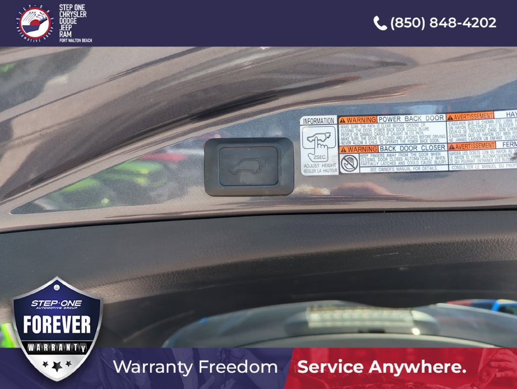 Used 2018 Toyota RAV4 SE w/ Power Extra Value Package FWD image 31