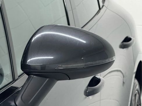 Used 2018 Porsche Macan S image 11