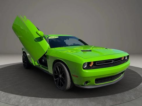 Used 2017 Dodge Challenger GT w/ Driver Convenience Group AWD/4WD image 6