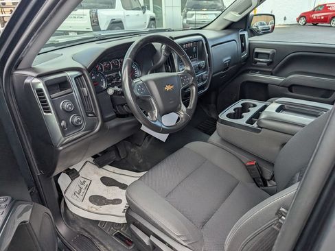 Used 2018 Chevrolet Silverado 1500 LT AWD/4WD image 11