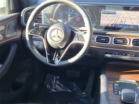 New 2025 Mercedes-Benz GLS 450 4MATIC image 9
