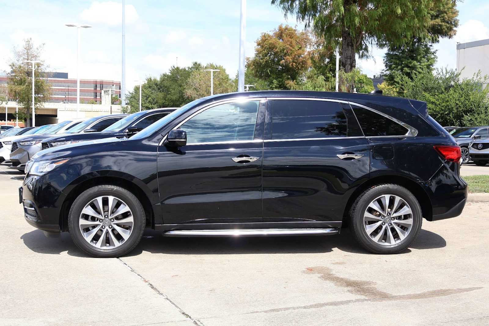 Used 2015 Acura MDX w/ Tech & Entertainment Pkg AWD/4WD image 3