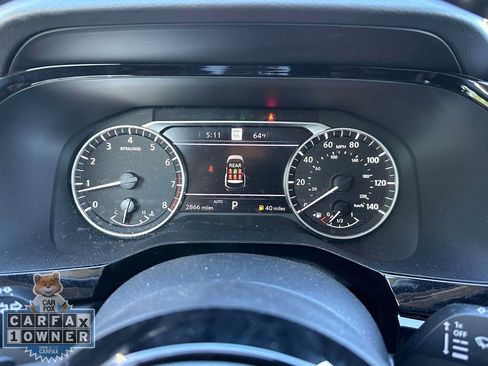 Used 2025 Nissan Pathfinder SL AWD/4WD image 29