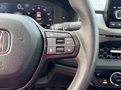 Certified 2023 Honda Accord EX image 27