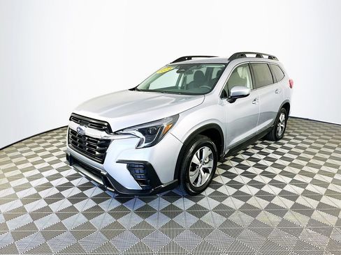 Certified 2024 Subaru Ascent Premium w/ Convenience Package image 5