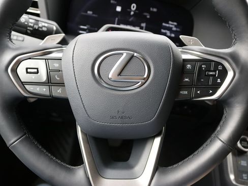 Used 2025 Lexus GX 550 w/ Cold Area Package AWD/4WD image 23
