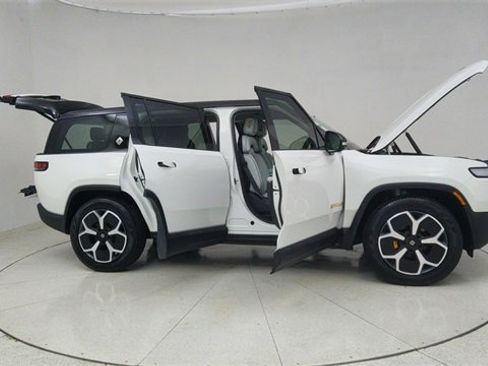 Used 2024 Rivian R1S Adventure image 73